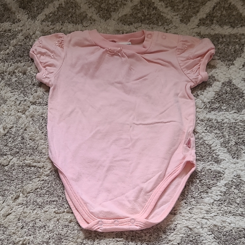 20 for $10 - Osh Kosh Girls 3-6m Pink Short Sleeve Onesie